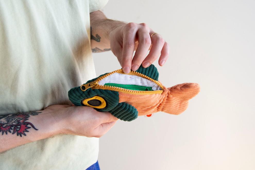 The Fish Pouch - Coral / Dark Green – Curlworks