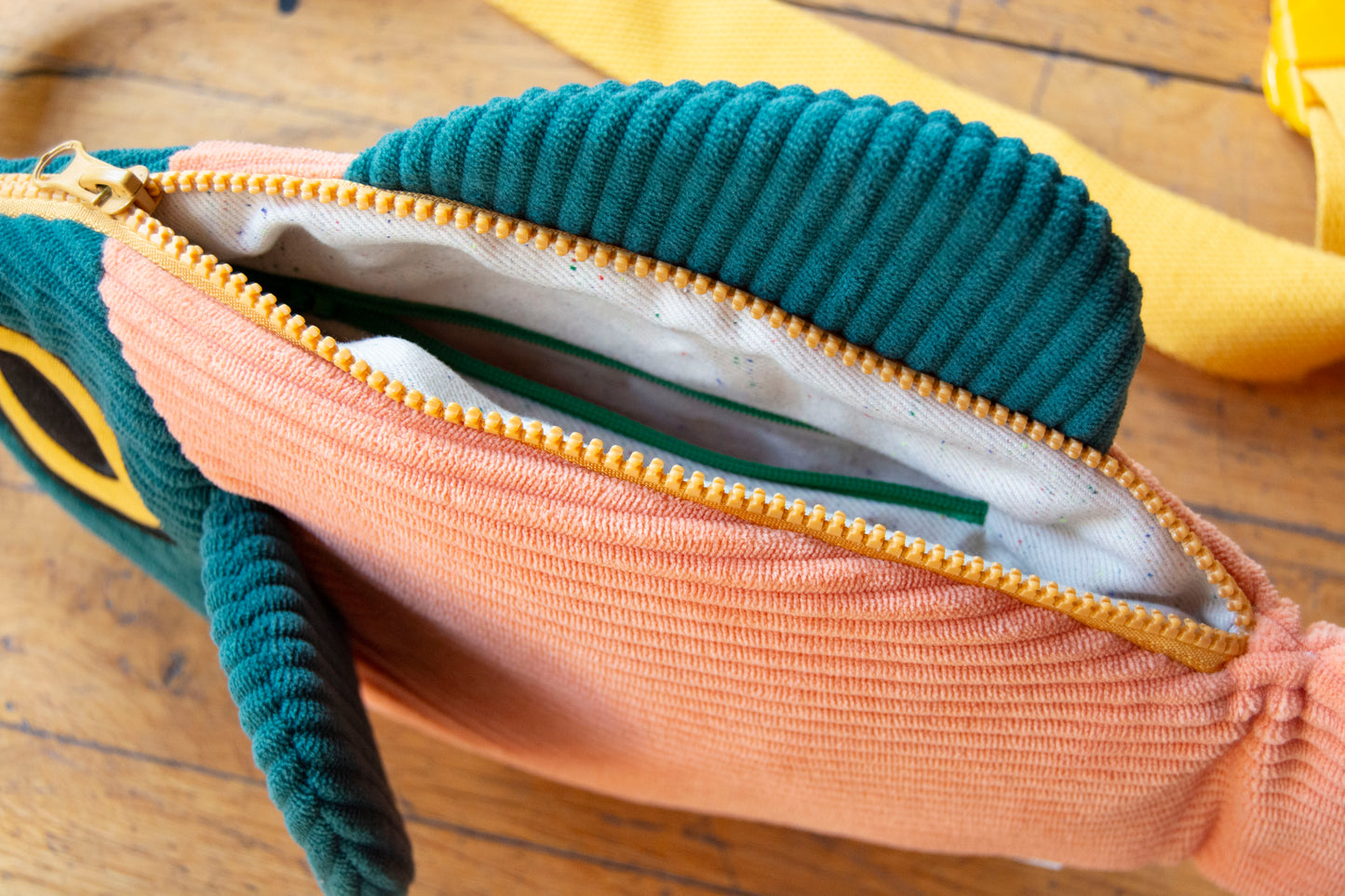 The Fish Bag - Coral / Dark Green