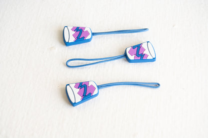90's Cup Zipper Pull