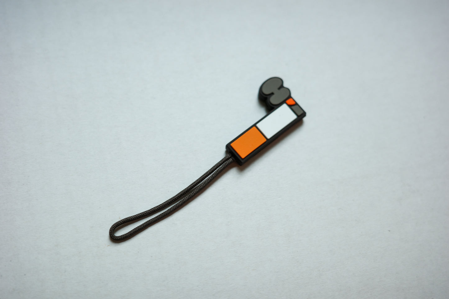 Cigarette Zipper Pull