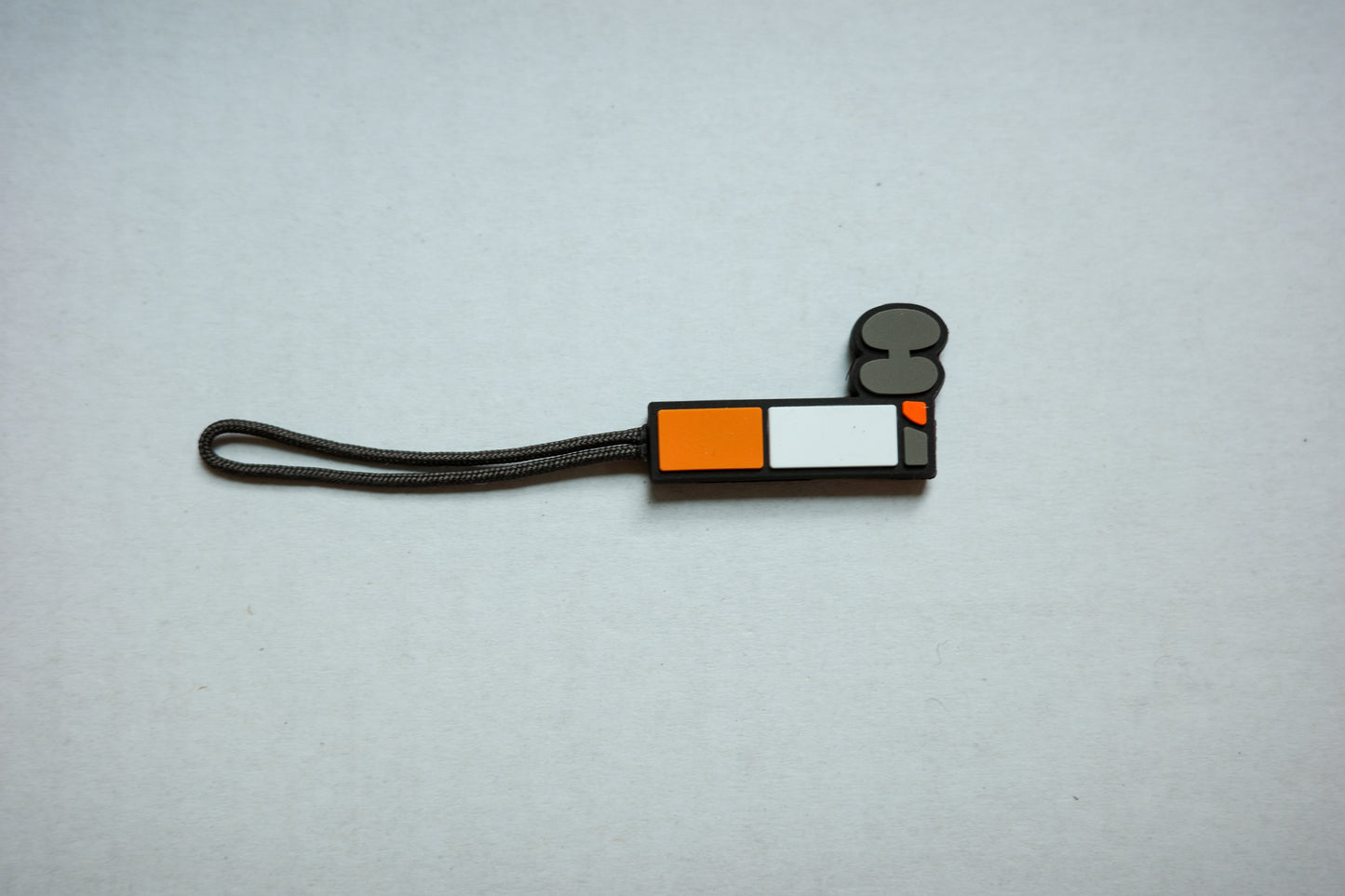 Cigarette Zipper Pull